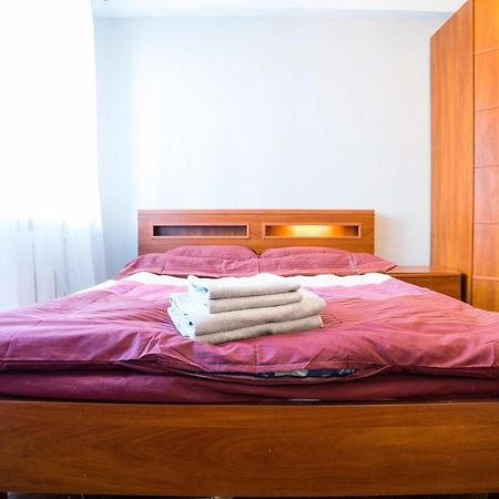 קייב Apartment Near Metro Pecherskaya מראה חיצוני תמונה