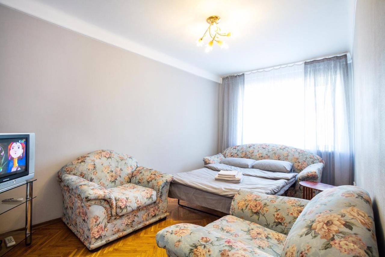 קייב Apartment Near Metro Pecherskaya מראה חיצוני תמונה