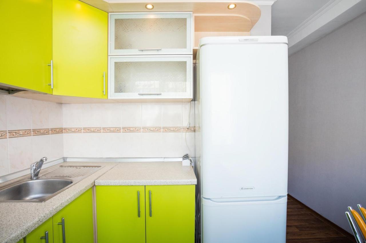 קייב Apartment Near Metro Pecherskaya מראה חיצוני תמונה