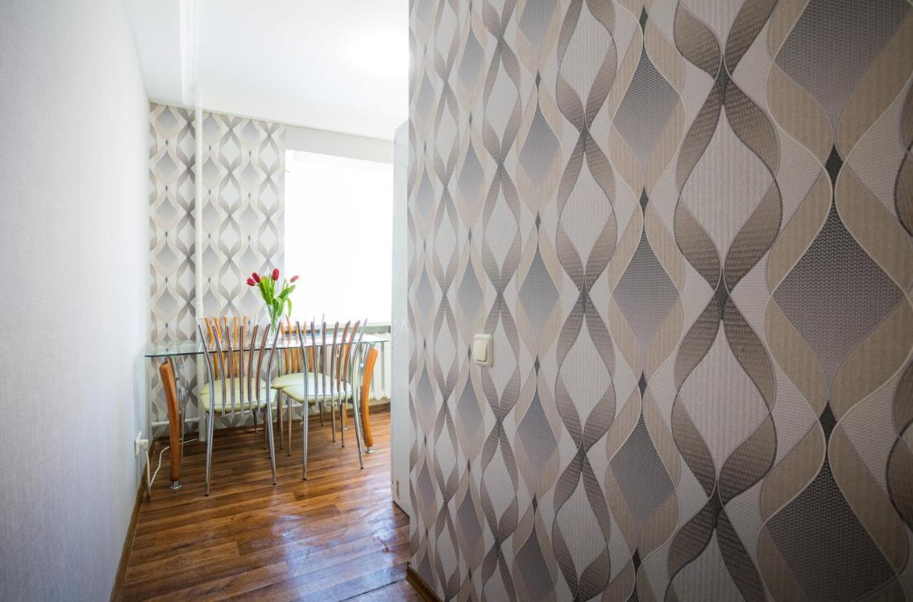 קייב Apartment Near Metro Pecherskaya מראה חיצוני תמונה